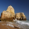 [pláž Praia da Rocha v Algarve]
