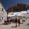 [Z Passo Pordoi na Sella Group pod Piz Boe]
